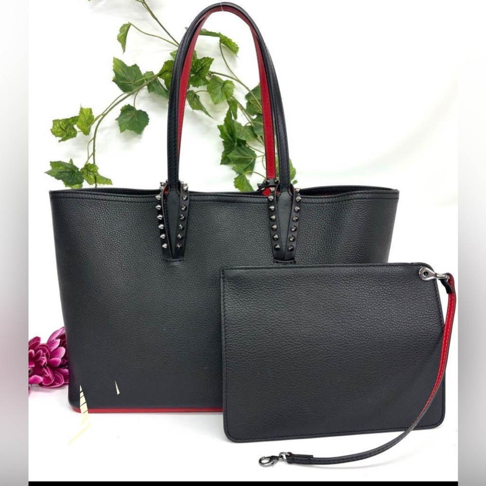 😎Christian Louboutin Cabata Tote